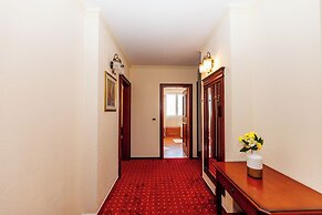 Hotel Savoy