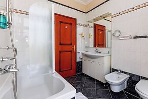 Hotel Savoy