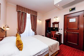 Hotel Savoy
