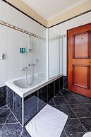Hotel Savoy