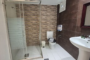 Iniohos Zante Hotel & Suites