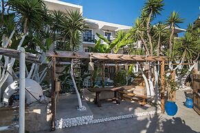 Iniohos Zante Hotel & Suites