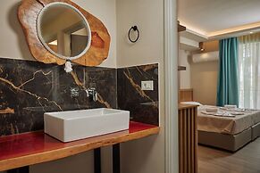 Iniohos Zante Hotel & Suites