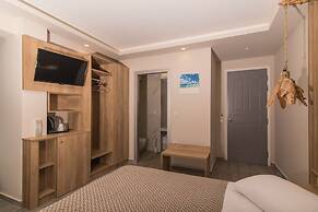 Iniohos Zante Hotel & Suites