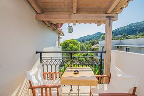 Iniohos Zante Hotel & Suites