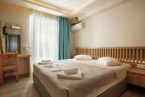 Iniohos Zante Hotel & Suites