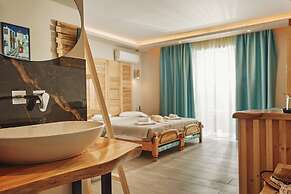 Iniohos Zante Hotel & Suites