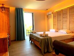 Iniohos Zante Hotel & Suites