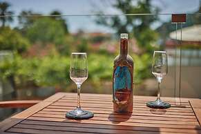 Iniohos Zante Hotel & Suites