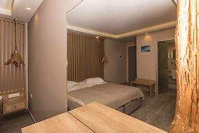 Iniohos Zante Hotel & Suites