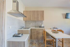 Iniohos Zante Hotel & Suites