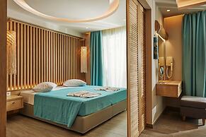 Iniohos Zante Hotel & Suites