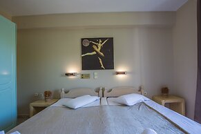 Iniohos Zante Hotel & Suites