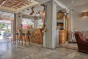 Iniohos Zante Hotel & Suites