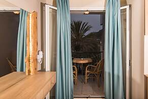 Iniohos Zante Hotel & Suites