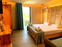 Iniohos Zante Hotel & Suites