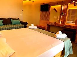 Iniohos Zante Hotel & Suites