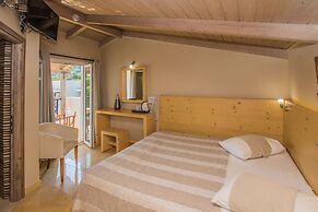 Iniohos Zante Hotel & Suites