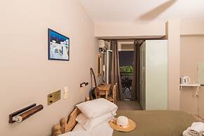 Iniohos Zante Hotel & Suites