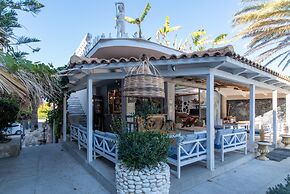 Iniohos Zante Hotel & Suites