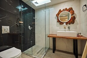 Iniohos Zante Hotel & Suites