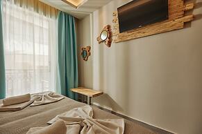 Iniohos Zante Hotel & Suites