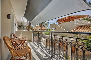 Iniohos Zante Hotel & Suites