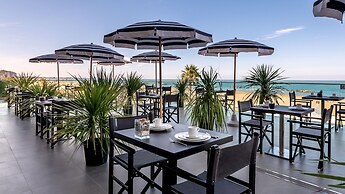 Victoria Palace Hotel