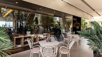 Victoria Palace Hotel