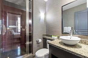 Sandman Hotels & Suites Calgary West
