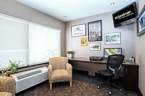 Sandman Hotels & Suites Calgary West