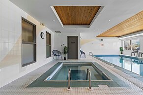Sandman Hotels & Suites Calgary West