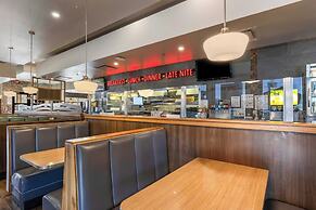 Sandman Hotels & Suites Calgary West