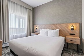 Sandman Hotels & Suites Calgary West
