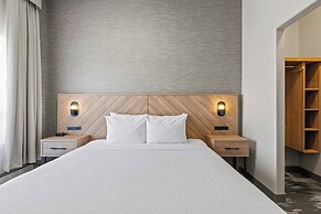 Sandman Hotels & Suites Calgary West