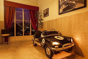 Pão de Açúcar – Vintage Bumper Car Hotel