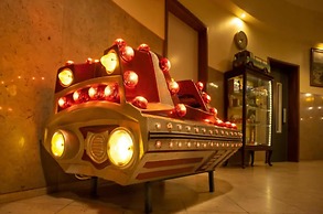 Pão de Açúcar – Vintage Bumper Car Hotel