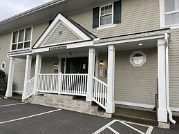 The Central Downtown Inn & Suites