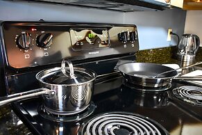 The Central Downtown Inn & Suites