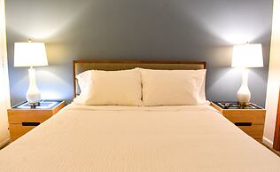 The Central Downtown Inn & Suites