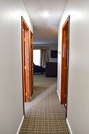 The Central Downtown Inn & Suites