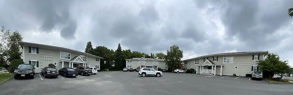 The Central Downtown Inn & Suites