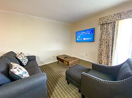 The Central Downtown Inn & Suites