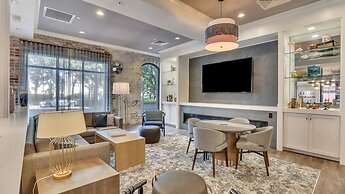 Staybridge Suites Savannah Historic District by IHG
