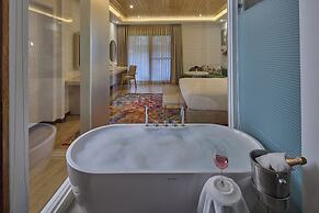 Royal Orchid Resort & Convention Centre