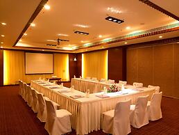 Royal Orchid Resort & Convention Centre