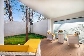 Royal Orchid Resort & Convention Centre