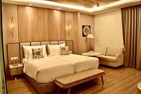 Royal Orchid Resort & Convention Centre