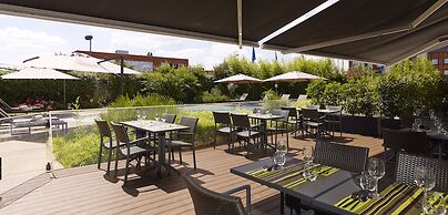 Holiday Inn Express Toulouse Airport, an IHG Hotel