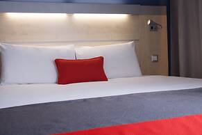 Holiday Inn Express Toulouse Airport by IHG